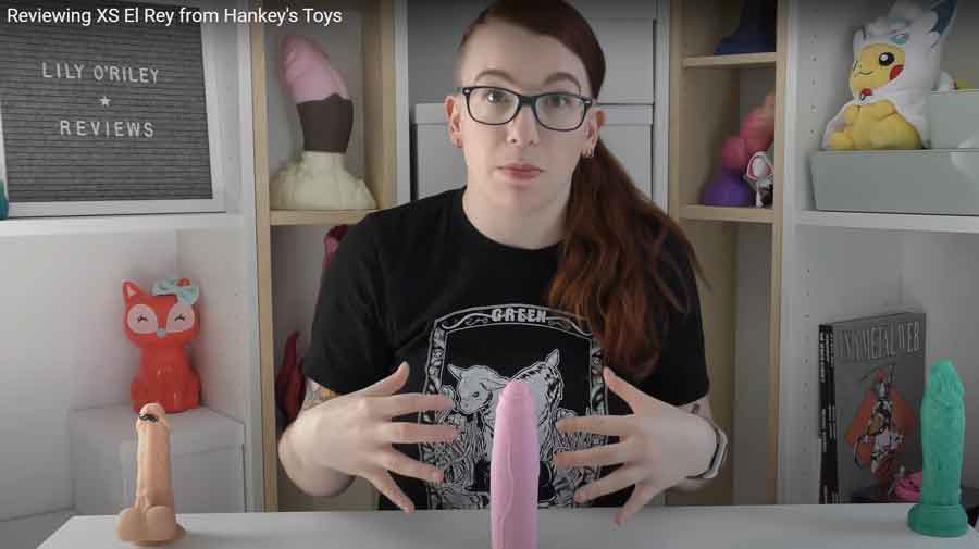 Reviewing XS El Rey from Hankey’s Toys